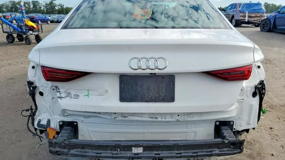 AUDI A3 Limousine -