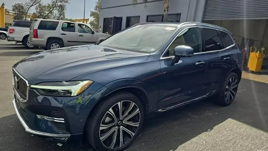 VOLVO XC60 -