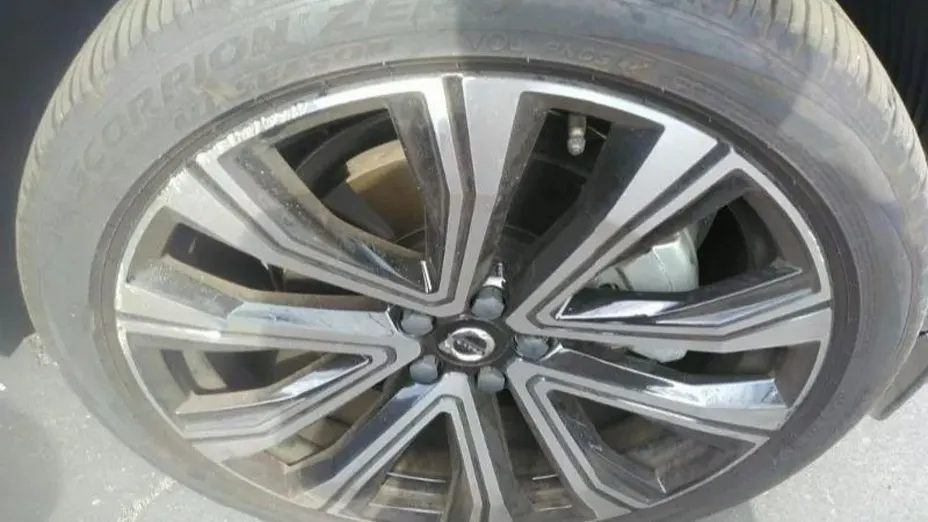 VOLVO XC60 -
