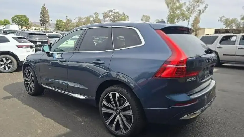 VOLVO XC60 -
