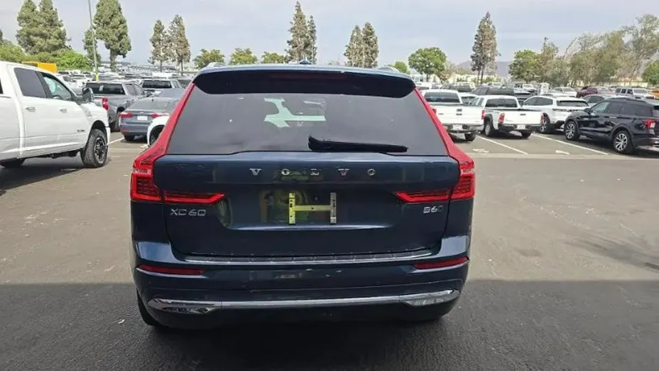 VOLVO XC60 -