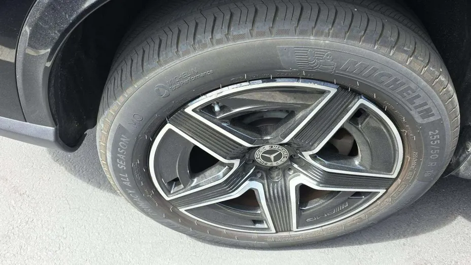 MERCEDES-BENZ GLC -