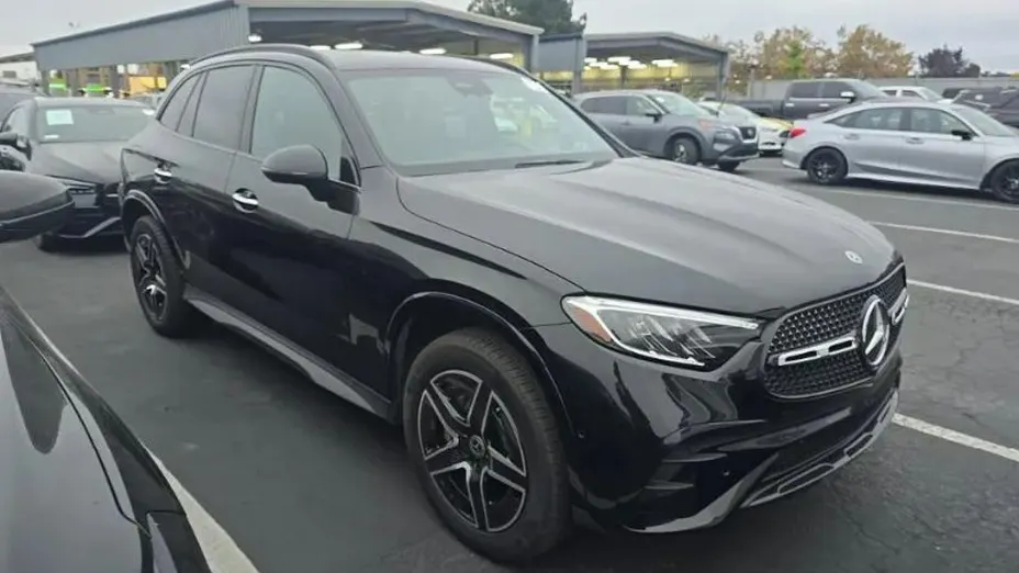 MERCEDES-BENZ GLC -