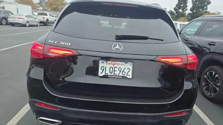 MERCEDES-BENZ GLC -