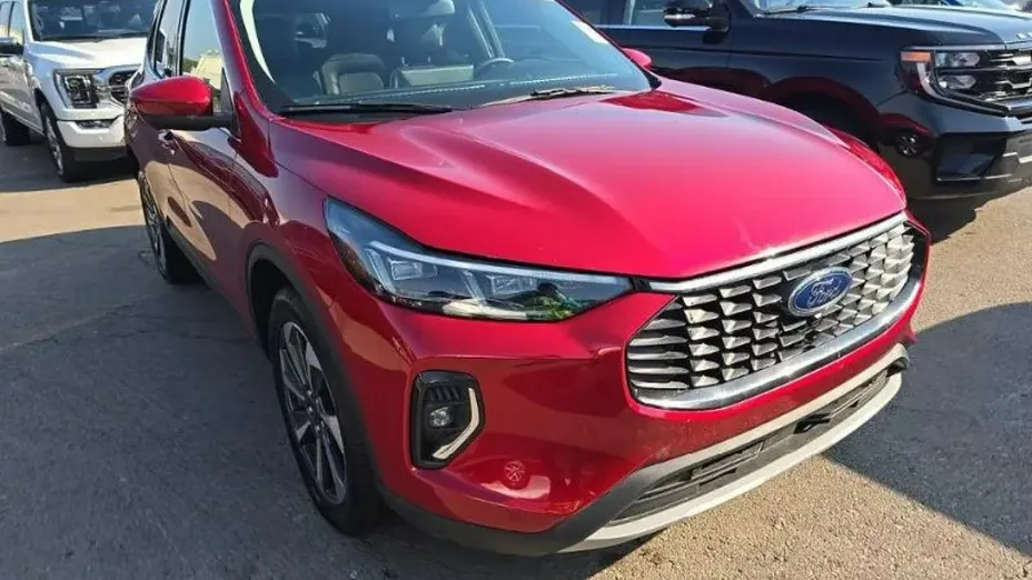 FORD Escape -