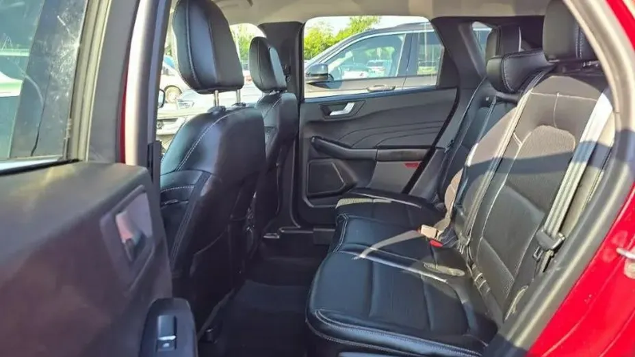 FORD Escape -