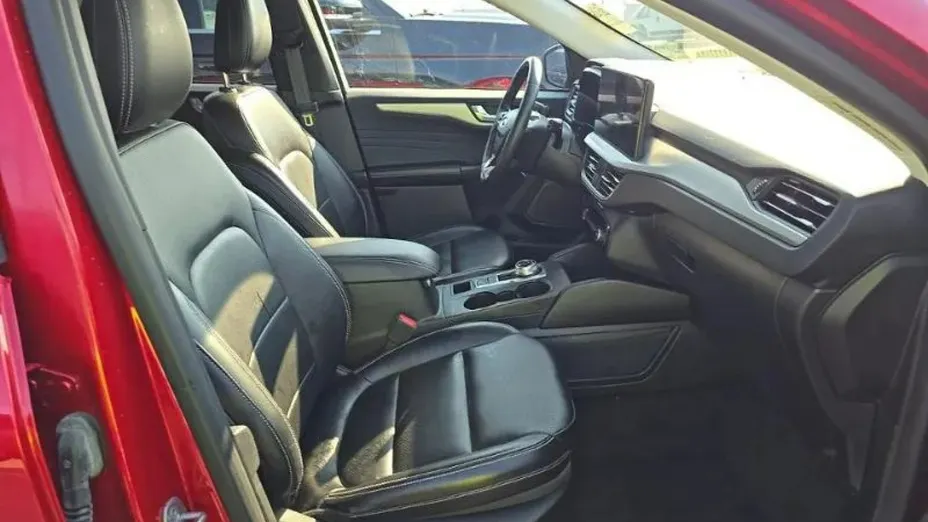 FORD Escape -