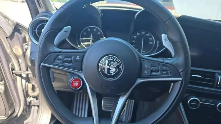 ALFA ROMEO Giulia -
