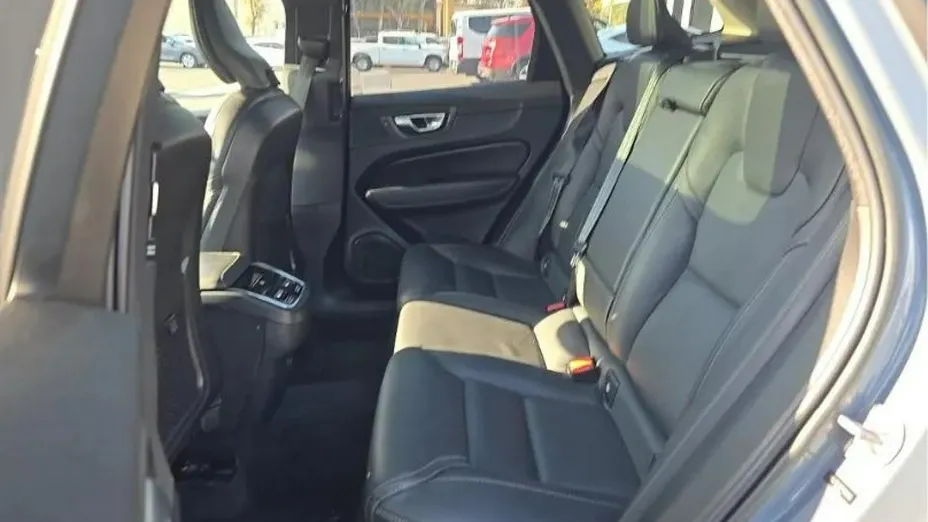 VOLVO XC60 -