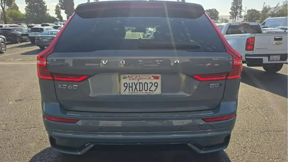VOLVO XC60 -