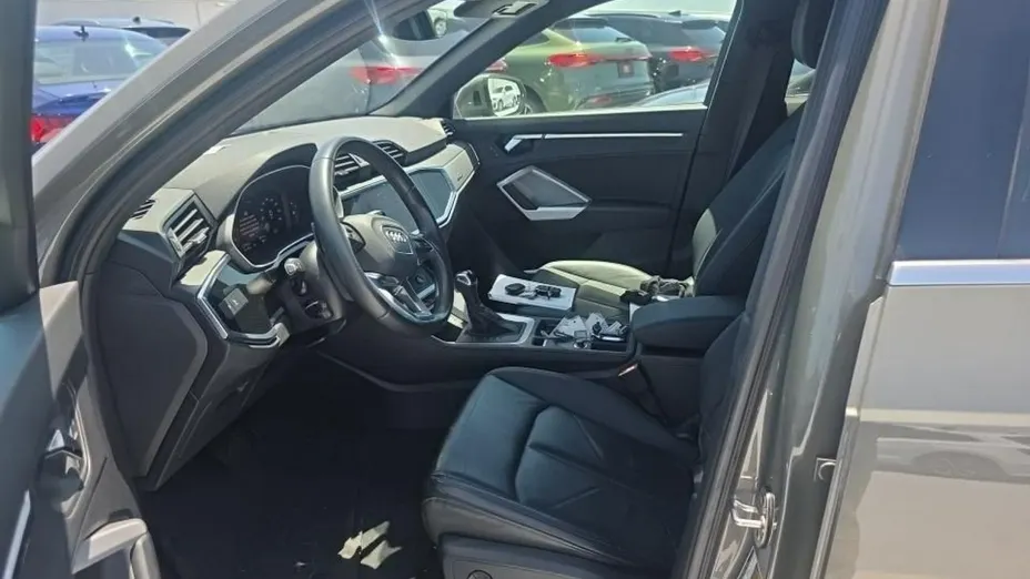 AUDI Q3 -