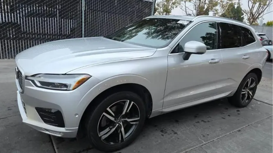 VOLVO XC60 -