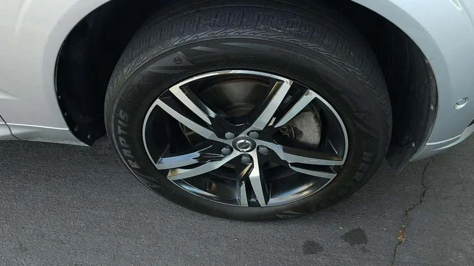 VOLVO XC60 -
