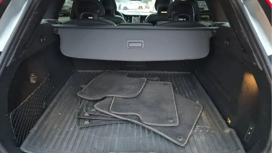 VOLVO XC60 -