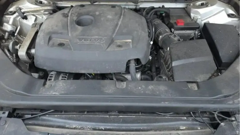 VOLVO XC60 -