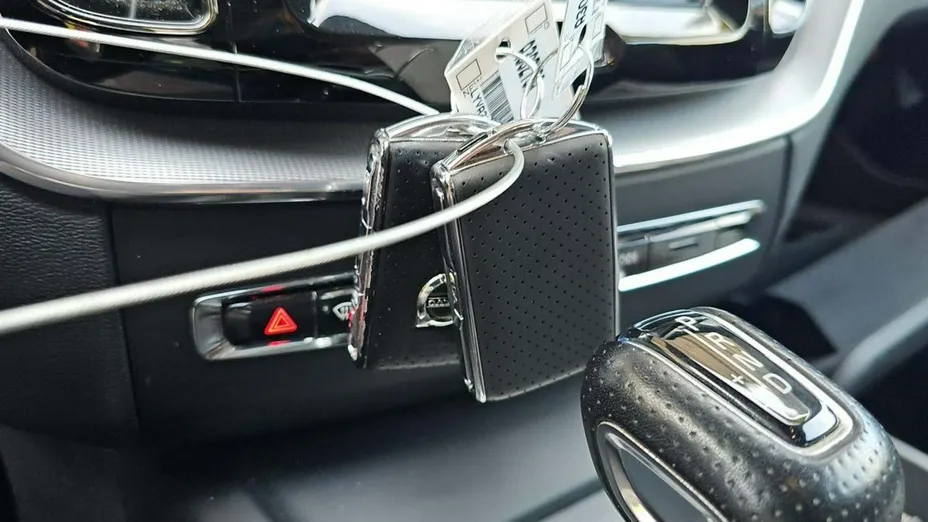 VOLVO XC60 -