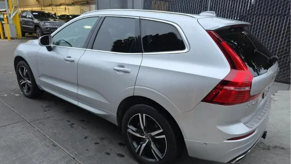 VOLVO XC60 -