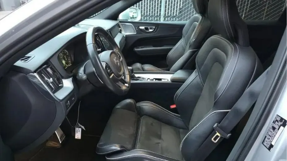 VOLVO XC60 -
