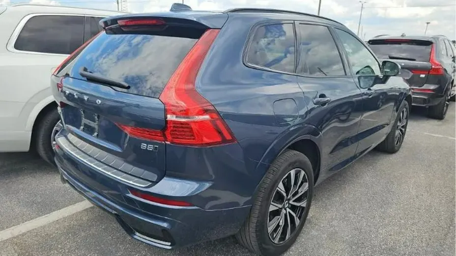 VOLVO XC60 -