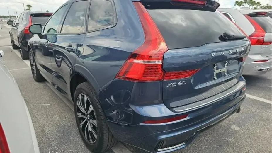 VOLVO XC60 -