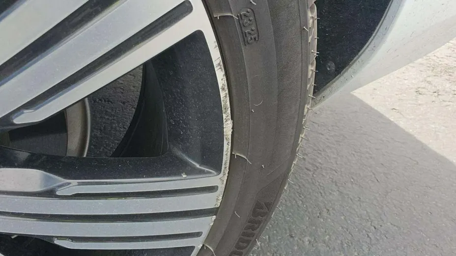 VOLVO XC90 -
