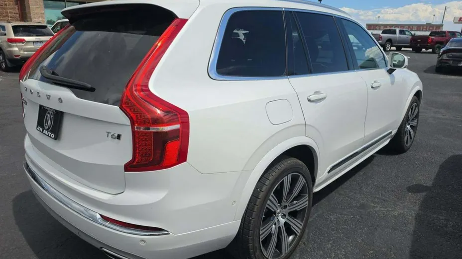 VOLVO XC90 -