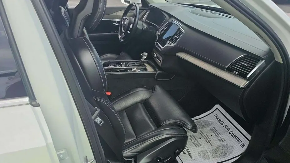 VOLVO XC90 -