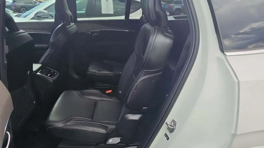 VOLVO XC90 -