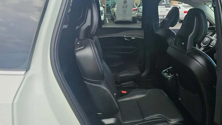 VOLVO XC90 -