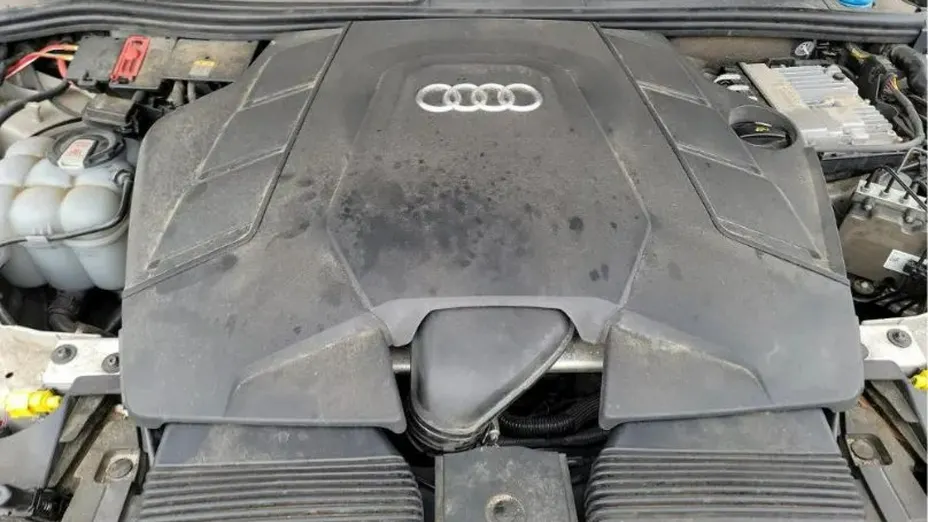 AUDI Q7 -