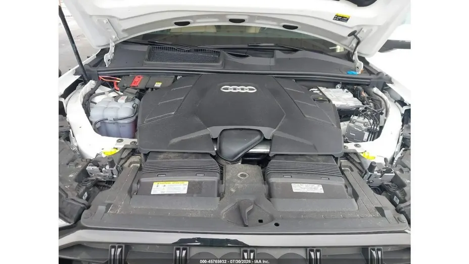 AUDI Q7 -