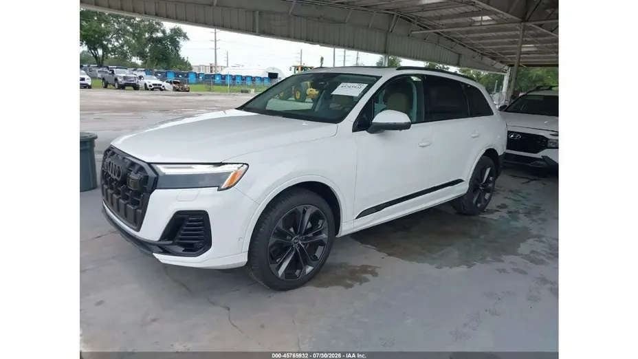 AUDI Q7 -