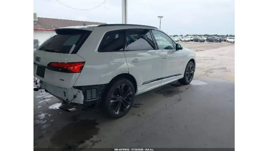 AUDI Q7 -