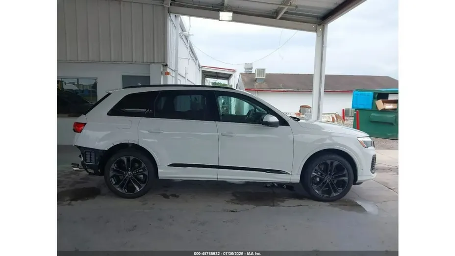 AUDI Q7 -