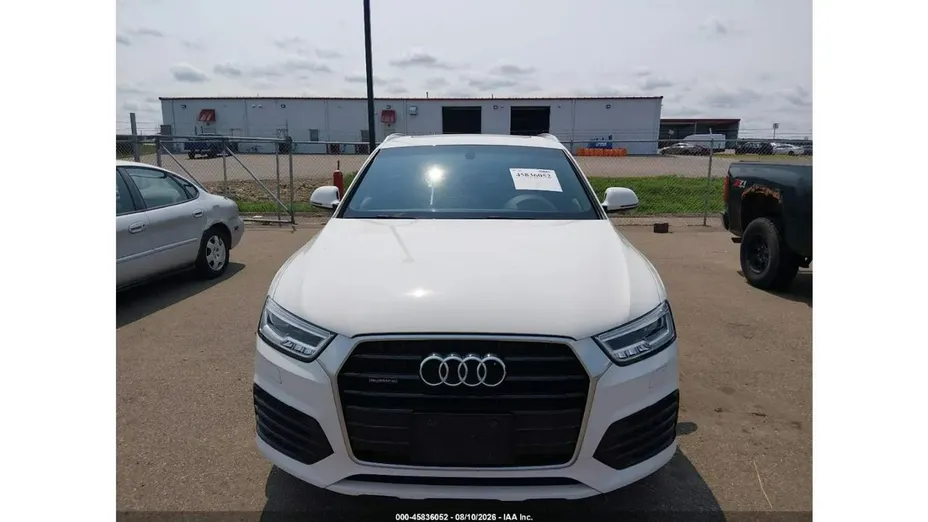 AUDI Q3 -