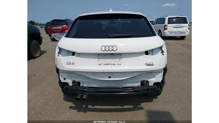 AUDI Q3 -