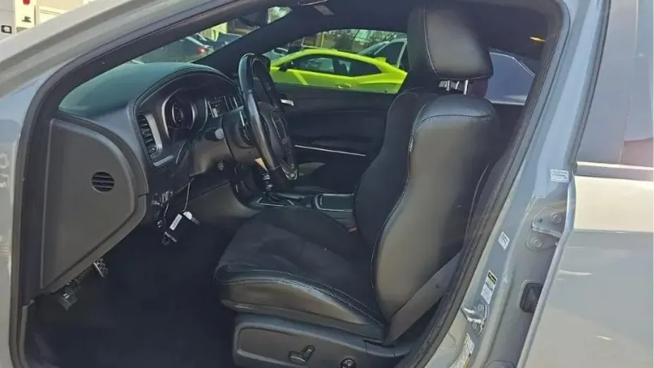 DODGE Charger -