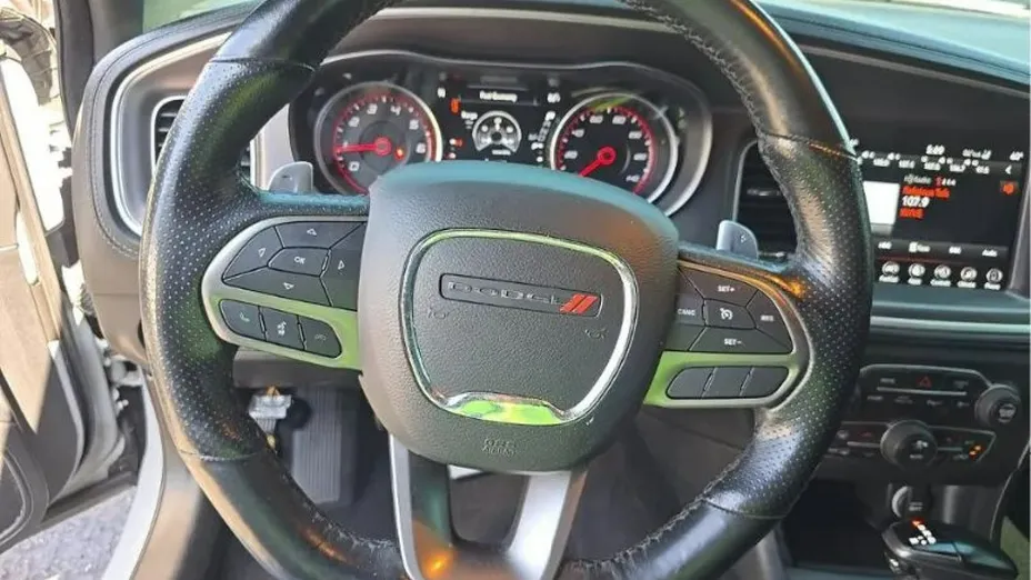 DODGE Charger -