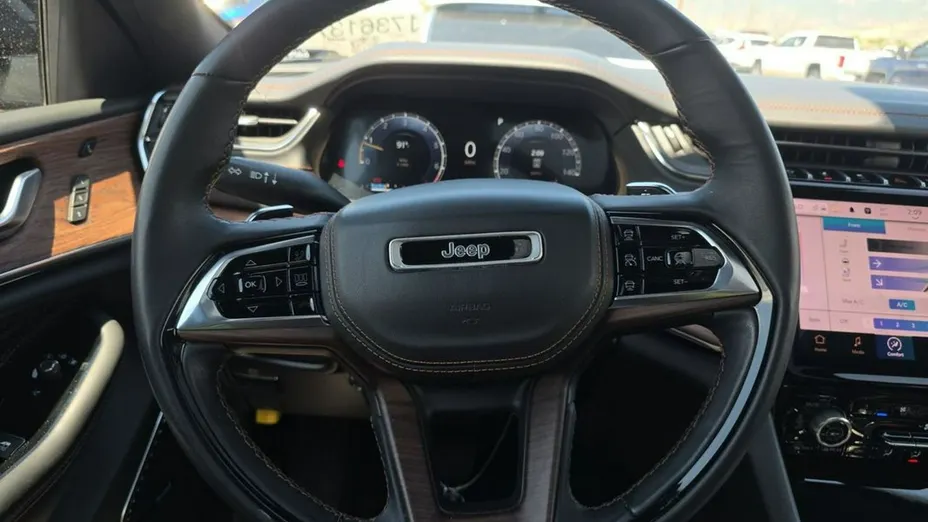 JEEP Grand Cherokee -
