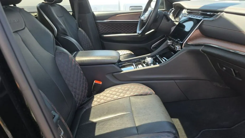 JEEP Grand Cherokee -