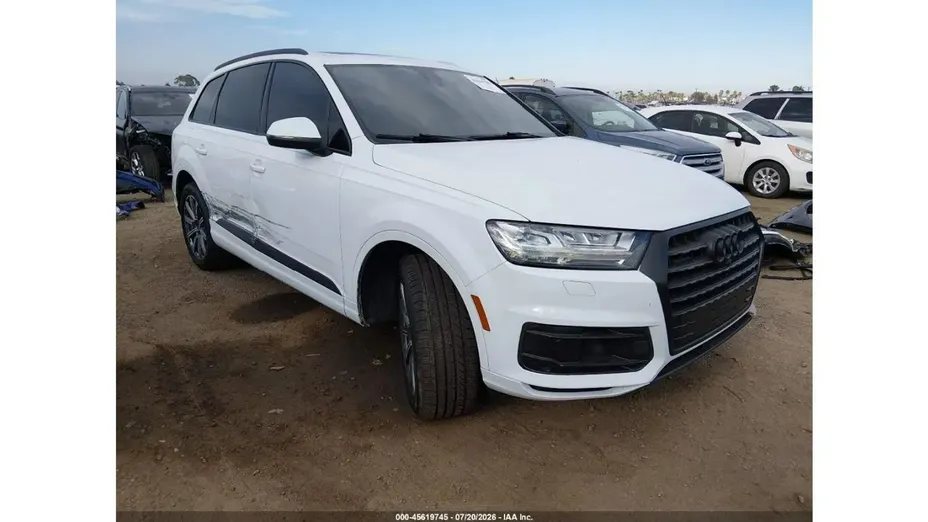 AUDI Q7 -