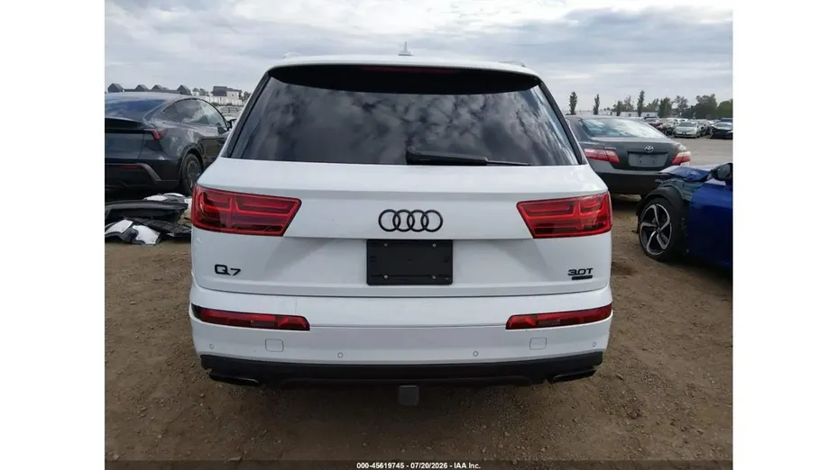 AUDI Q7 -