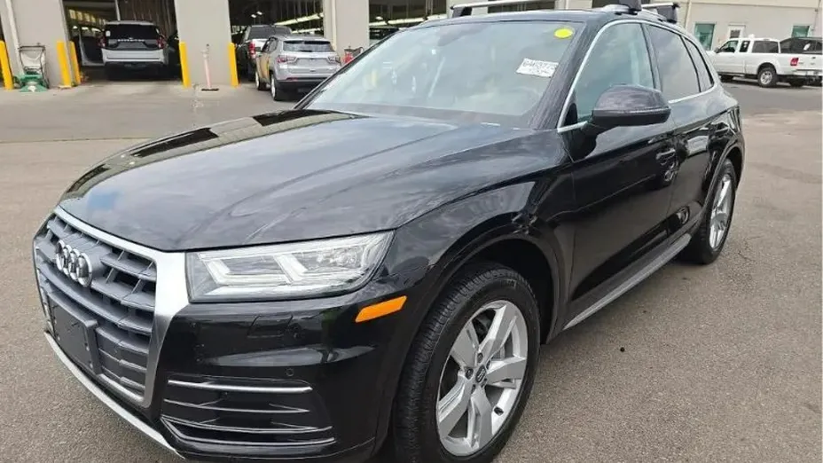 AUDI Q5 -