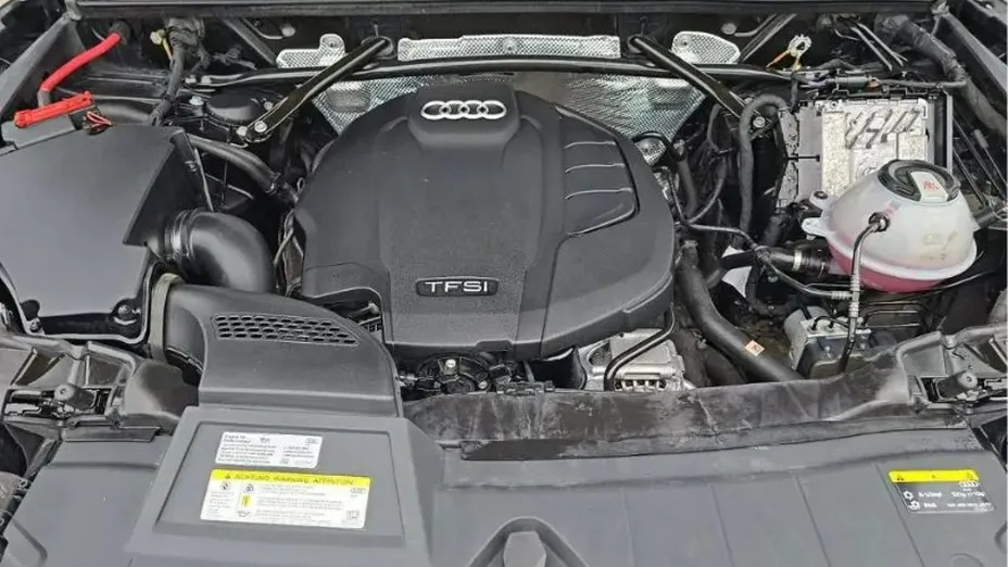 AUDI Q5 -
