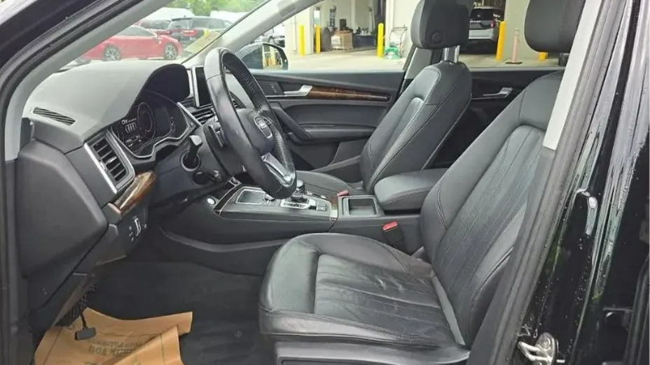 AUDI Q5 -