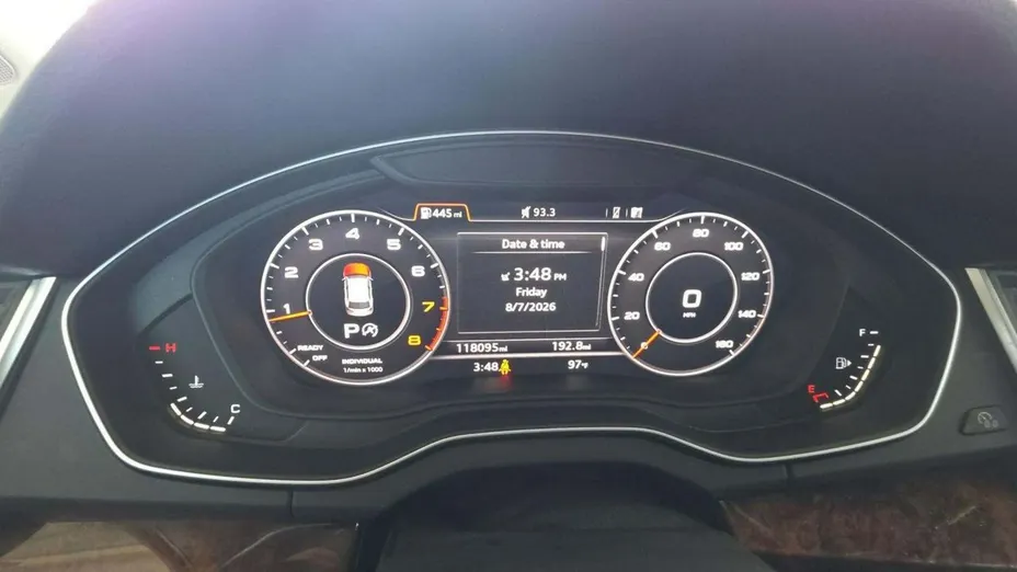 AUDI Q5 -
