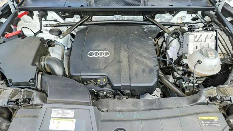 AUDI Q5 -