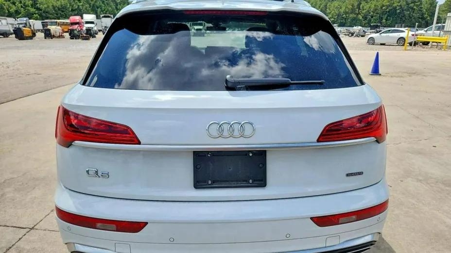 AUDI Q5 -