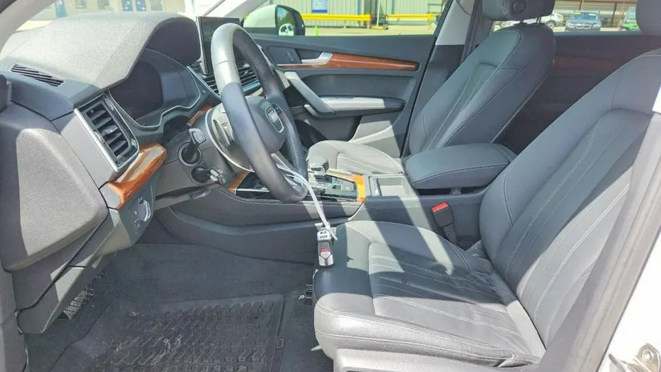 AUDI Q5 -