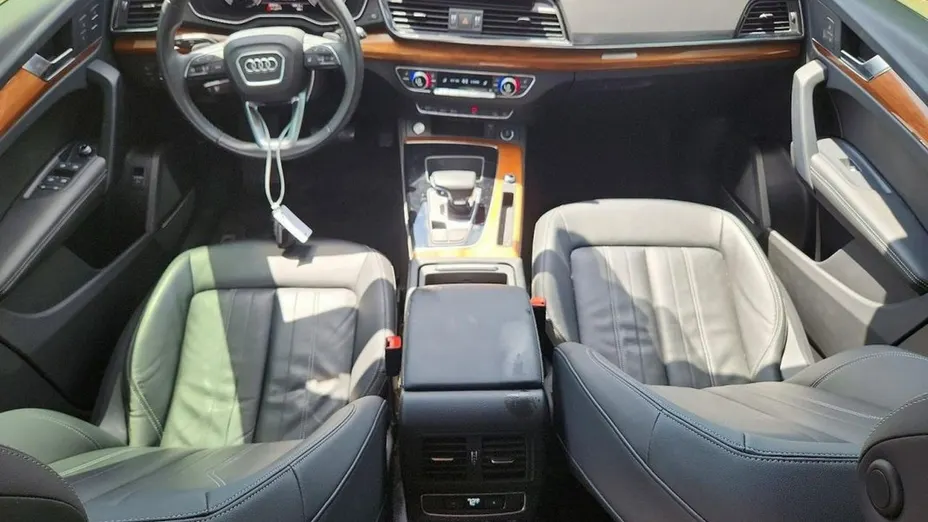 AUDI Q5 -